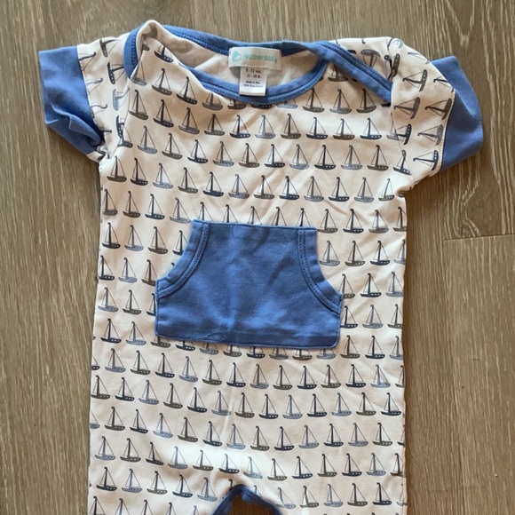 Feather Baby 🪶 romper - Picture 1 of 2